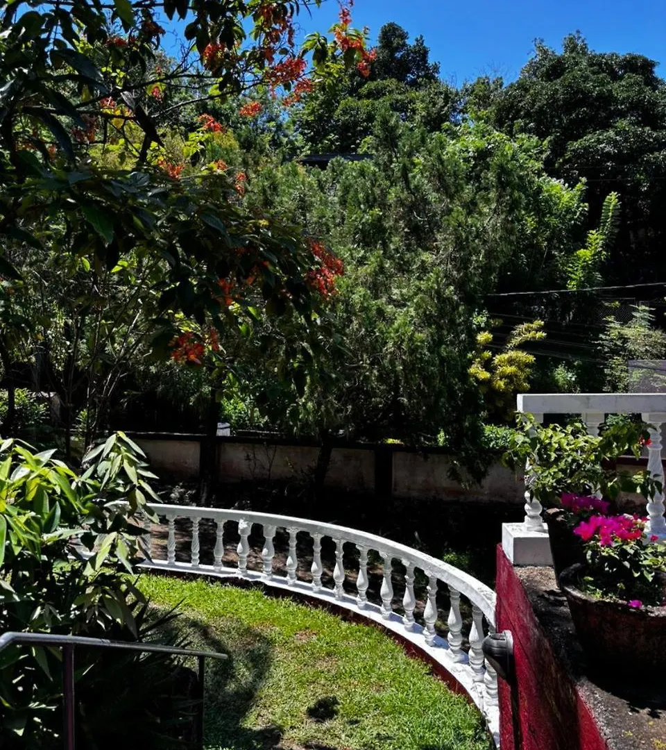 No 06 Veediya Bandara Lane Bahirawakanda Kandy Séjour à la campagne