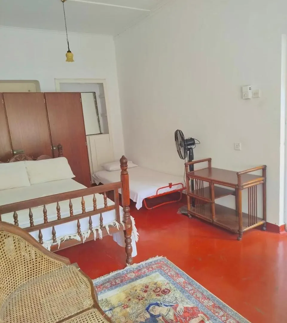 No 06 Veediya Bandara Lane Bahirawakanda Kandy Casa di campagna